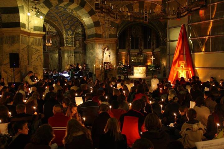 Bild aus der Nacht der Lichter im Aachener Dom aus einem vorherigen Jahr.